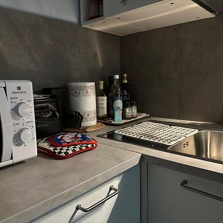 Casa Susanna - Delizioso Piano Terra, Centralissimo, Superservito, Tranquillo, Appena Fuori Ztl Parcheggio Libero Терни Екстериор снимка