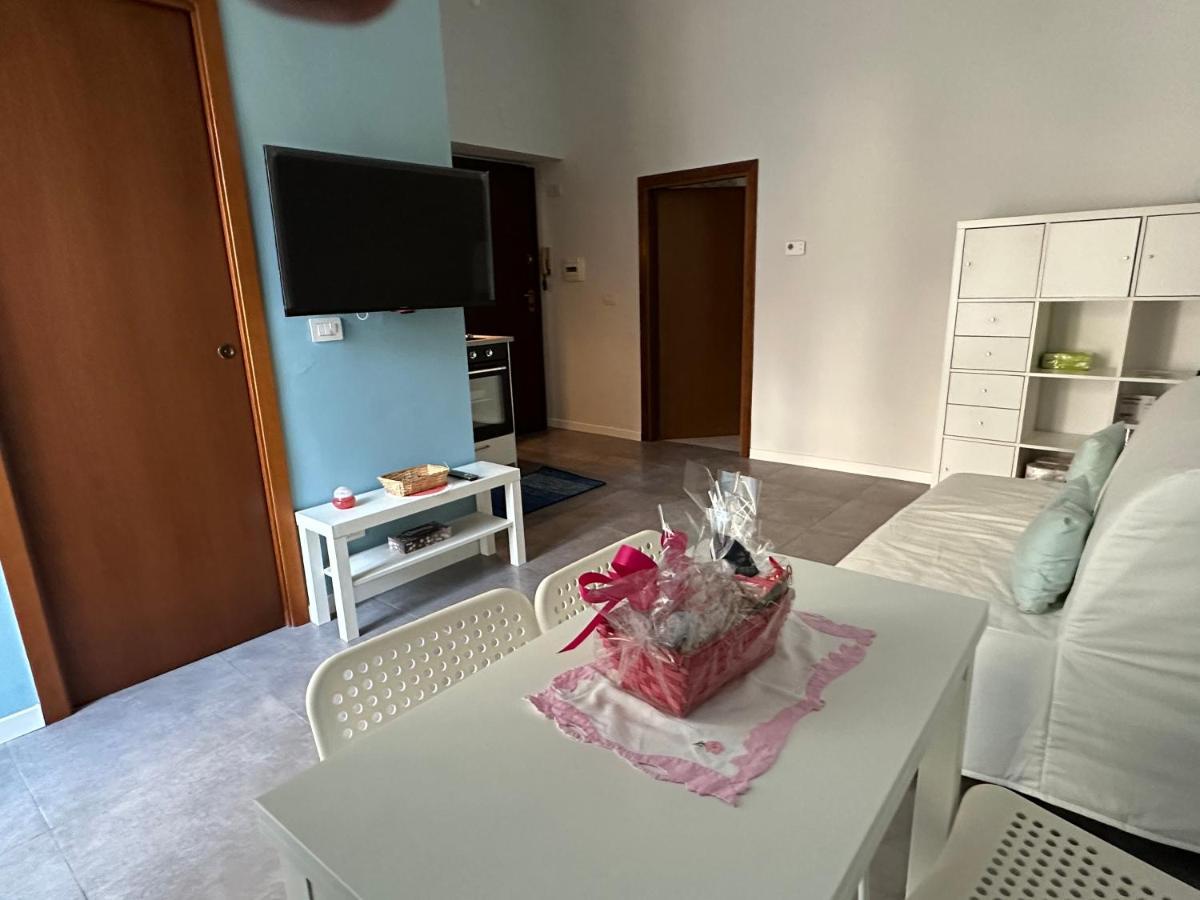 Casa Susanna - Delizioso Piano Terra, Centralissimo, Superservito, Tranquillo, Appena Fuori Ztl Parcheggio Libero Терни Екстериор снимка